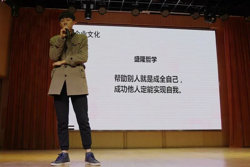 1527580599201087.png blob.png