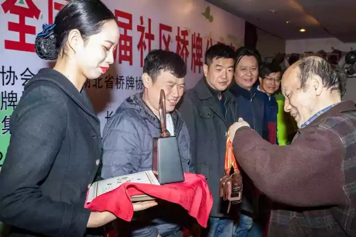 1527641447140111.png blob.png