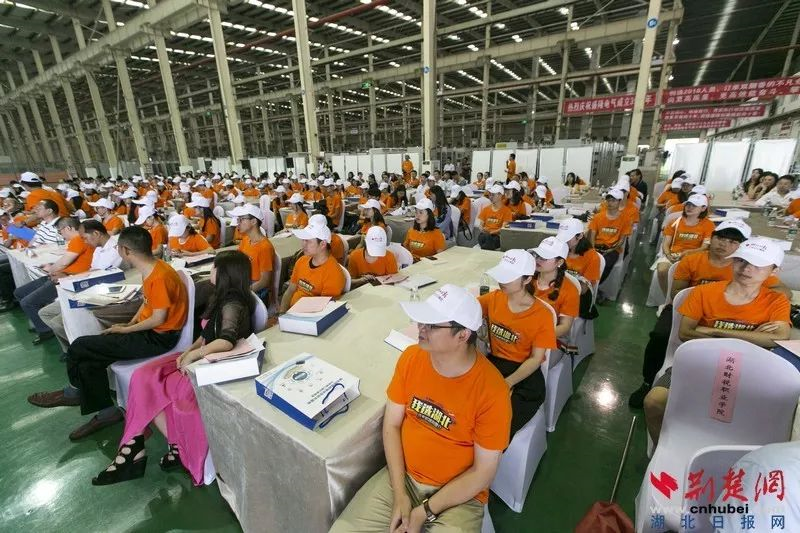 1528353252968731.png blob.png