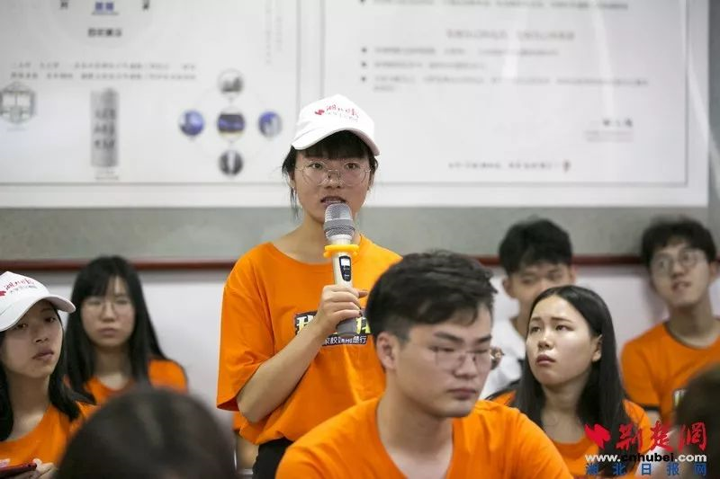 1528353758787825.png blob.png