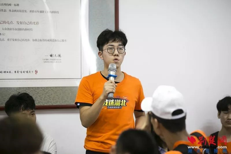 1528353835701116.png blob.png