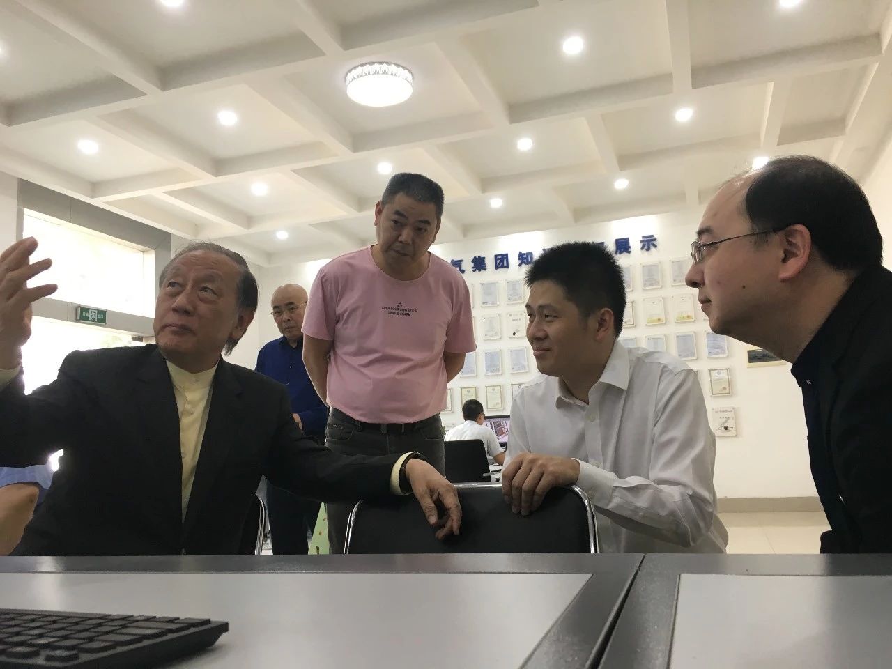 1534123202553775.jpg 1534123202553775.jpg