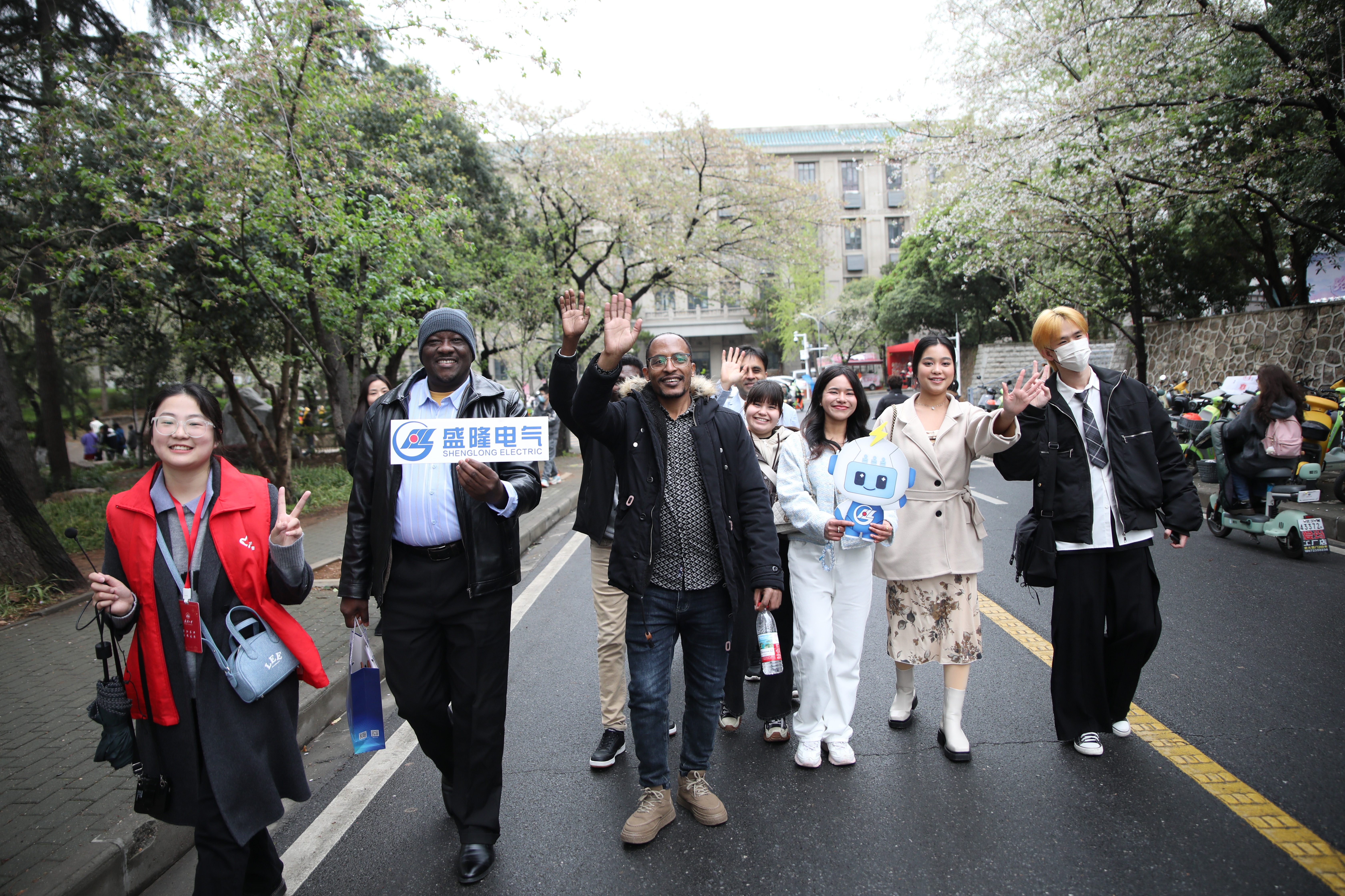 1746843808140047.jpg 1746843808140047.jpg